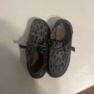 Leopard print hey dudes